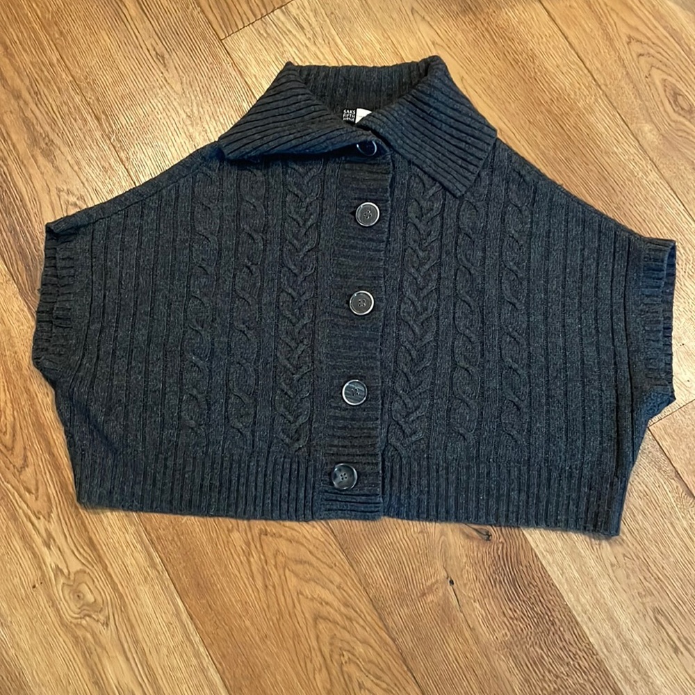 💛Saks Fifth Avenue, Threads, baggie sweater vest, M